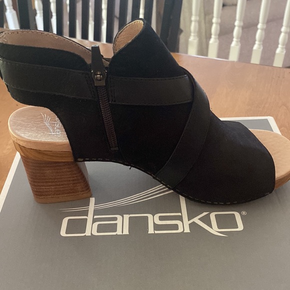 Dansko Arlene Black Nubuck Platform Sandal Brand New In Box Size 40 - Picture 2 of 8